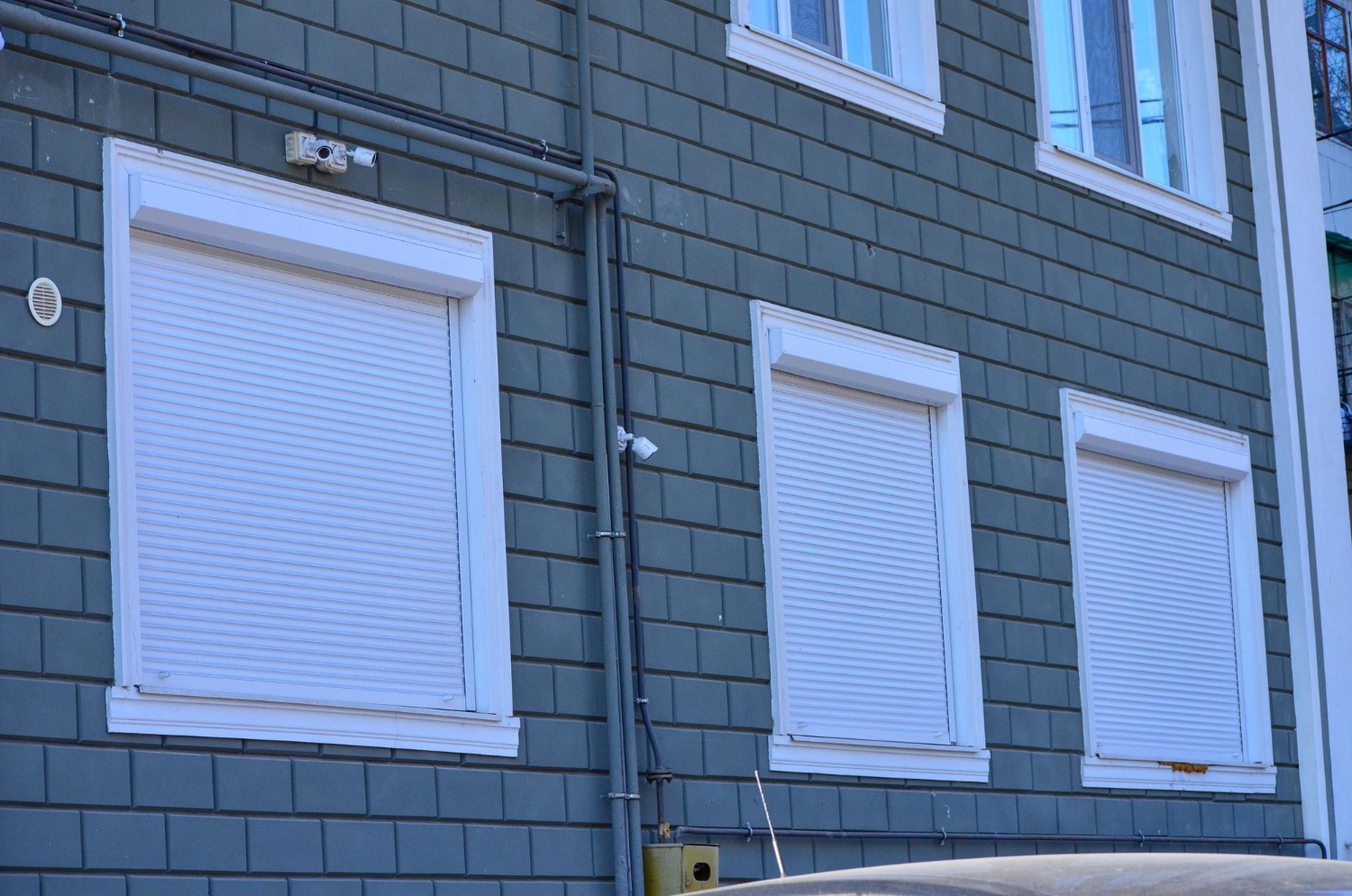Hurricane shutters in Cape Coral, FL